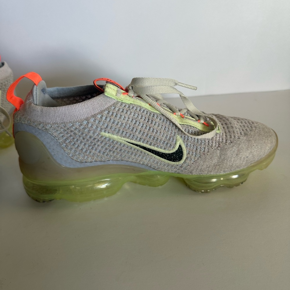 Nike women’s vapormax 2021 heathered gray/pink size 8.5 - Picture 4 of 9